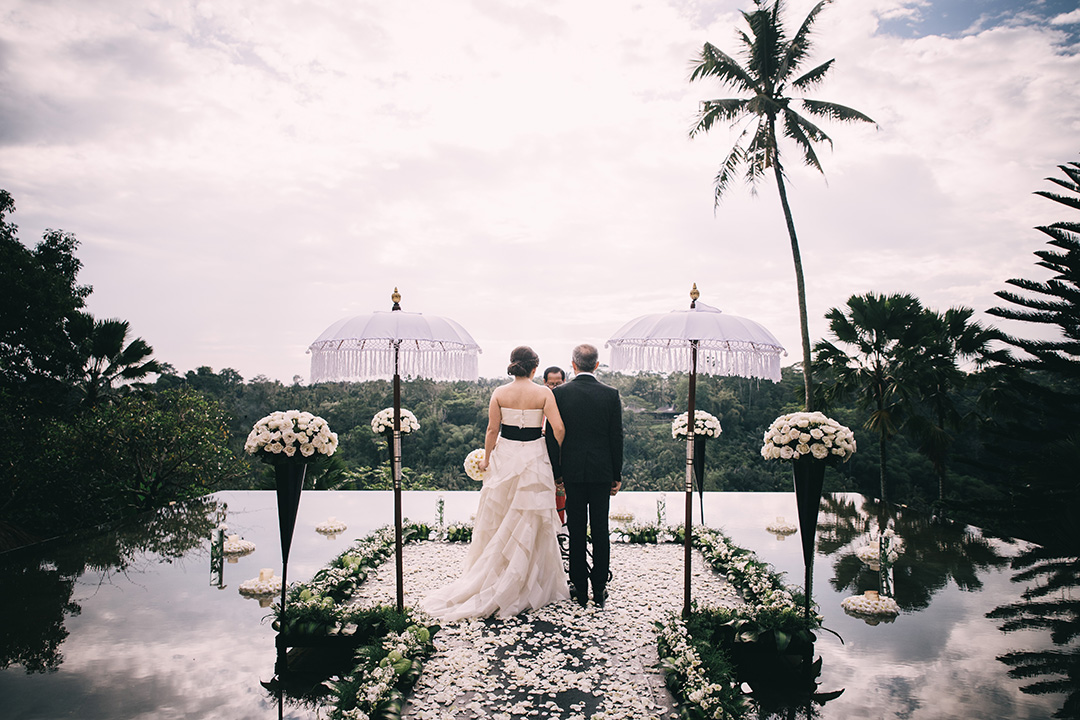看巴厘岛婚礼摄影师雷竞技raybet入口进入