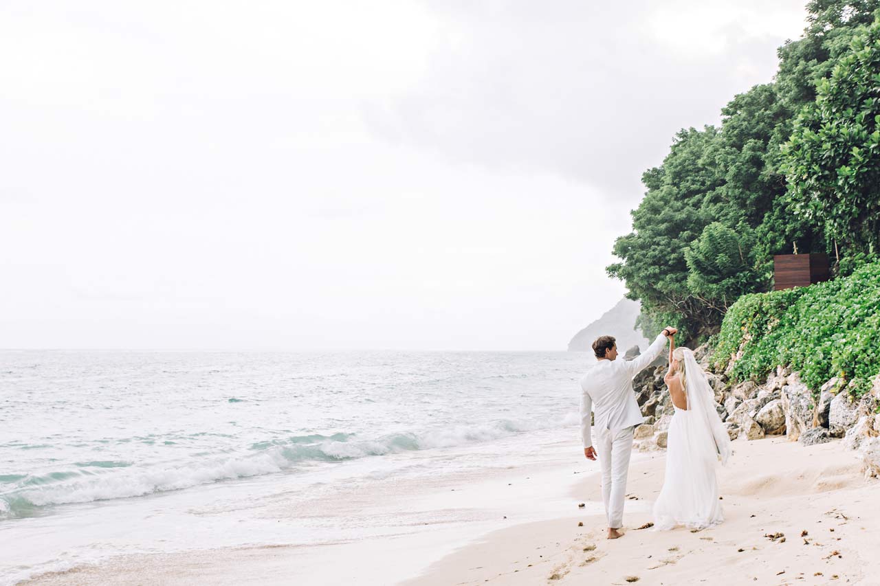 婚礼在巴厘岛海滩