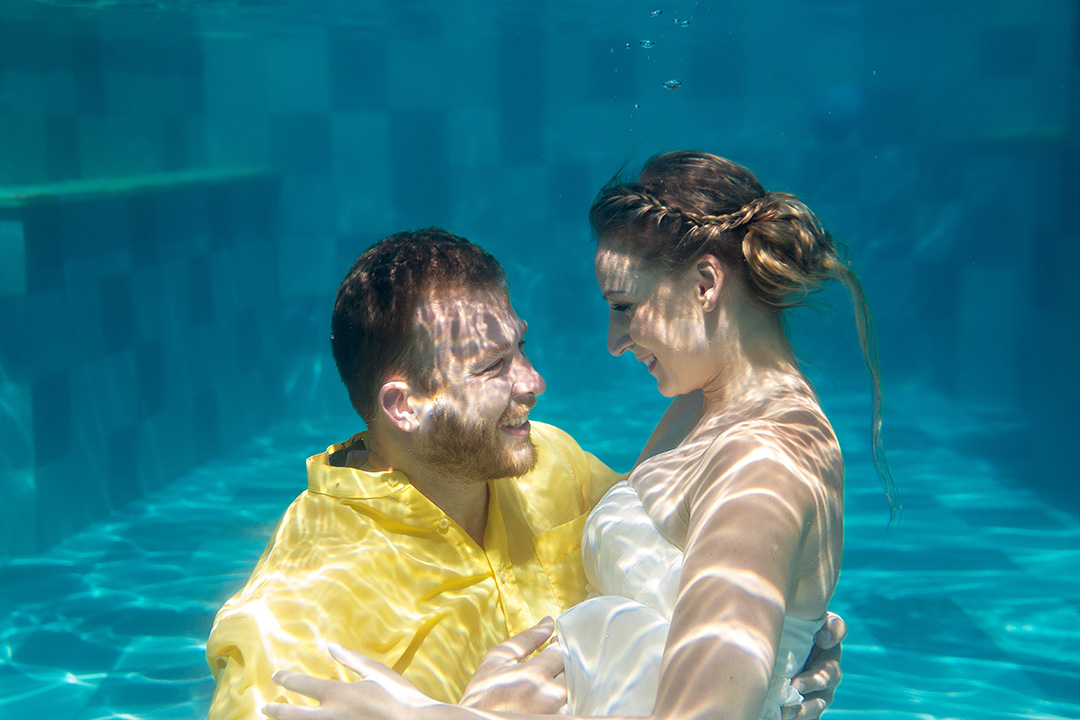 水下订婚摄影巴厘岛