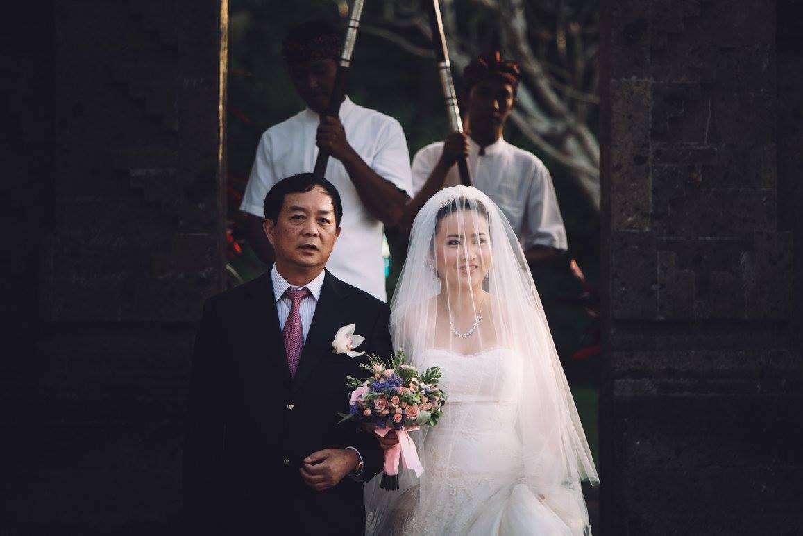 雷竞技raybet入口进入巴厘岛婚礼摄影师米歇尔·帕斯特尔雷竞技电竞好用
