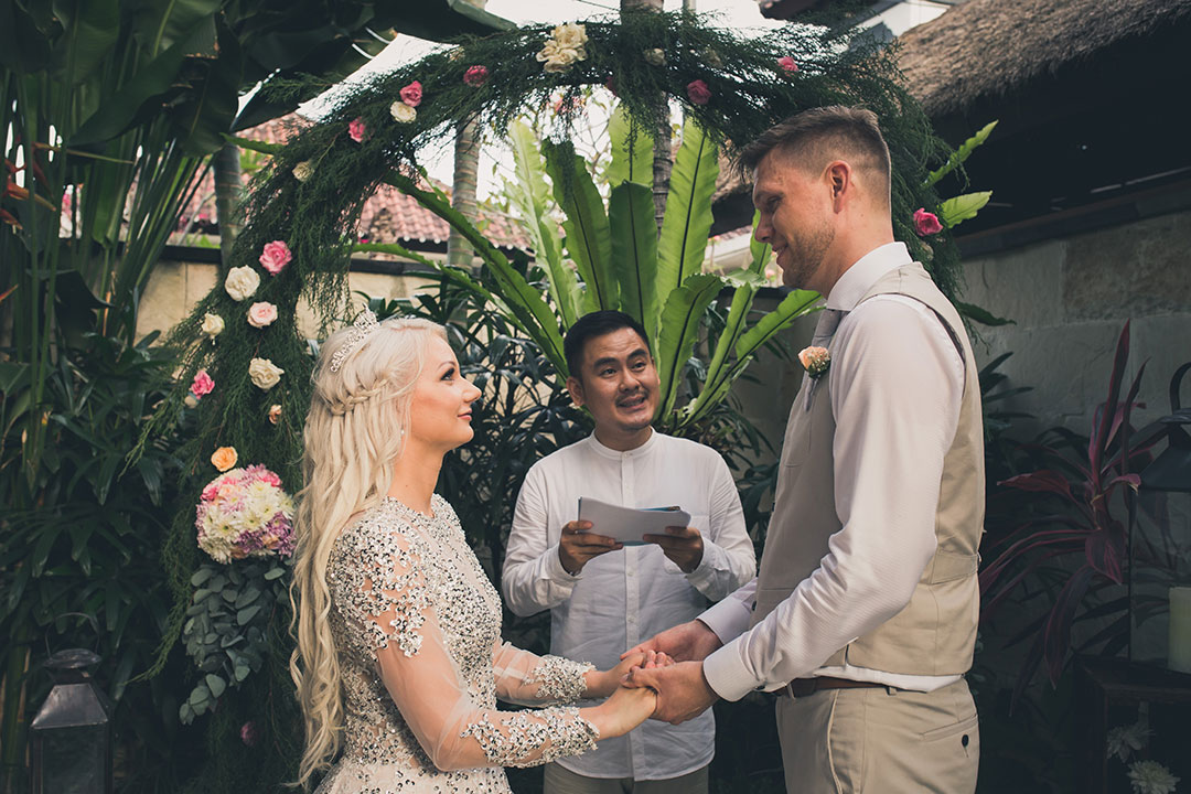 发展巴厘岛婚礼
