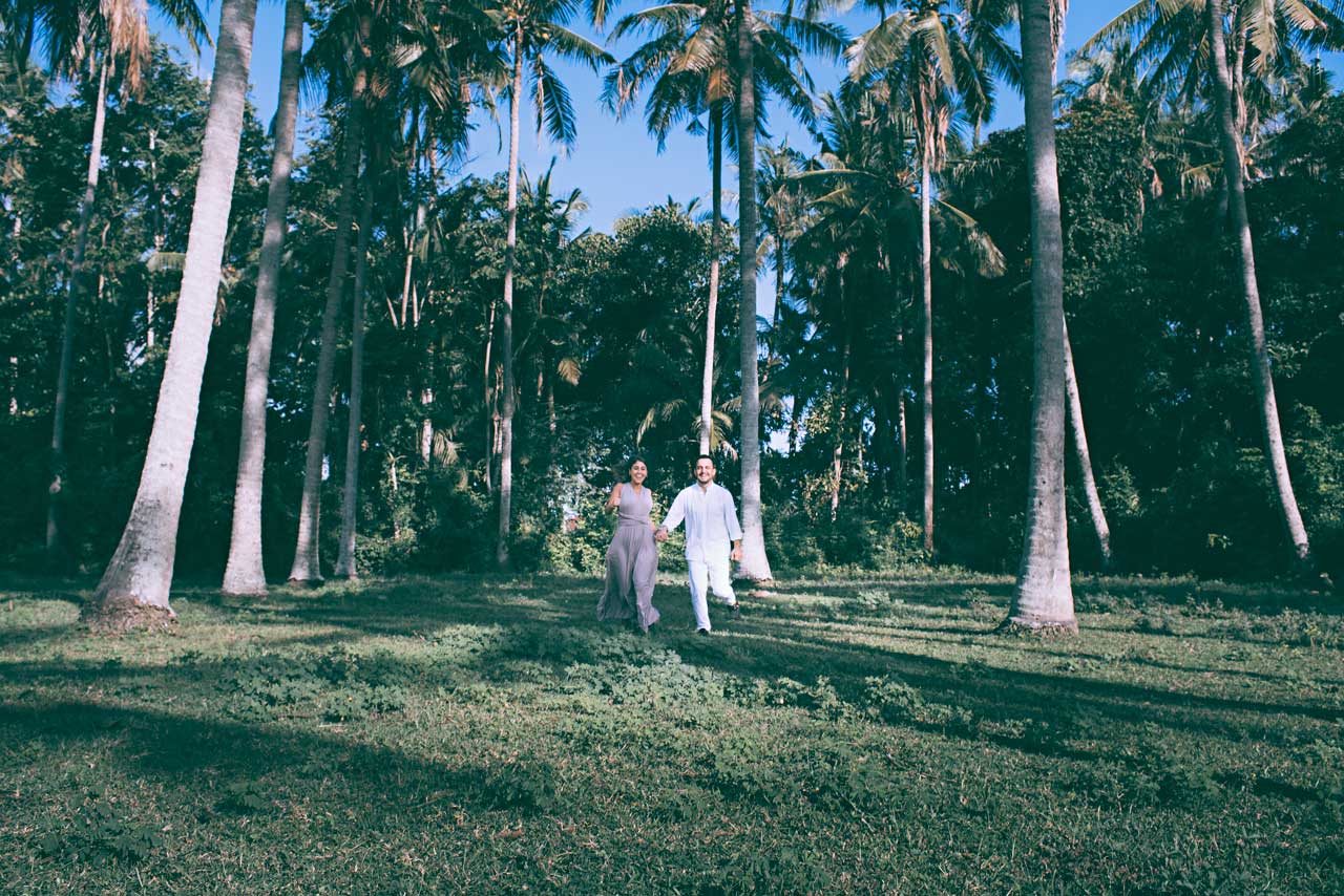 Coconut-forest-pre-wedding-photo-location-Bali