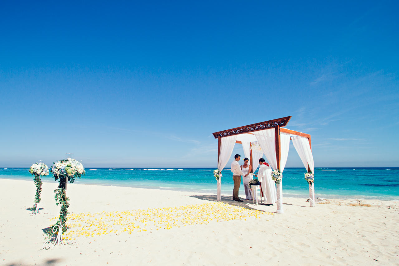 Bali-beach-weddings-without-a-planner
