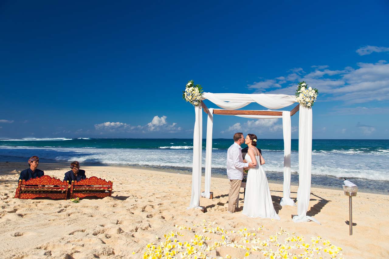 Best-venue-for-Bali-beach-wedding