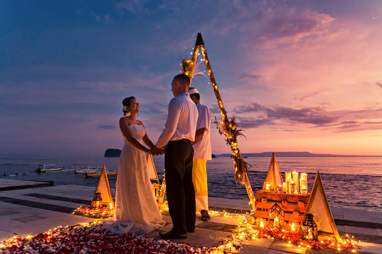 巴厘岛 - 烟雾 - 村庄的婚礼